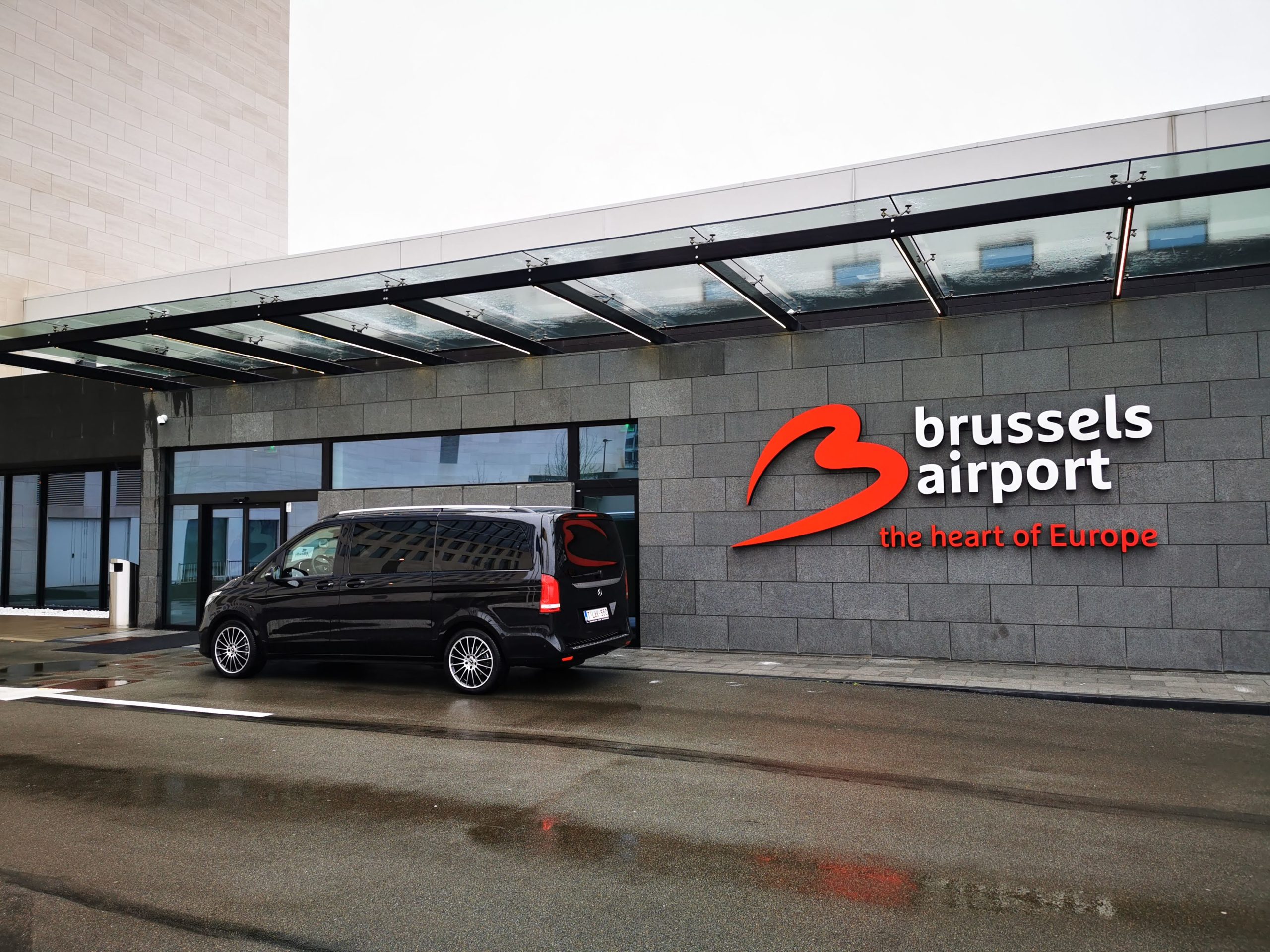 Private airport transfer Brussels — CEVAL Mercedes V-Class